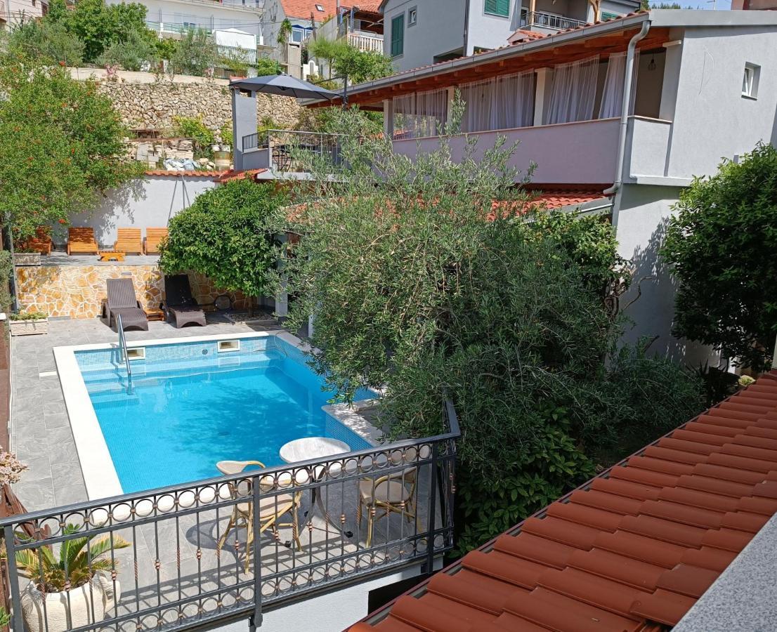 Villa Vlade- From The Heated Pool To The Beach In 1 Minute Jesenice  Εξωτερικό φωτογραφία