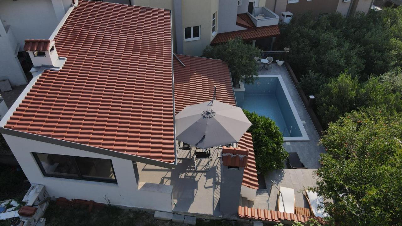 Villa Vlade- From The Heated Pool To The Beach In 1 Minute Jesenice  Εξωτερικό φωτογραφία